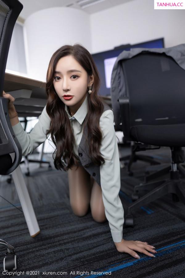 王馨瑶  [XiuRen]高清写真图 2021.11.22 No.4251 王馨瑶yanni第35张图片